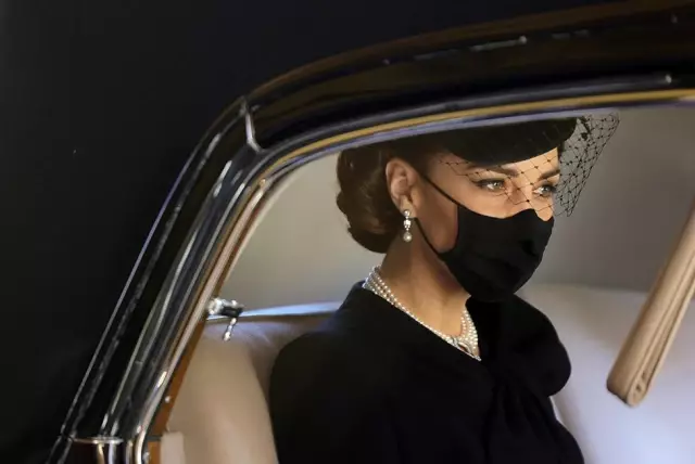 Prens Philip'in cenazesi: Prens William ve Harry aylar sonra bir araya geldi