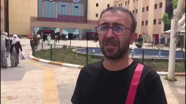 Halatların koptuğu asansör kazasında sarılarak oğlunu korumaya çalışan genç baba, ağır yaralandı