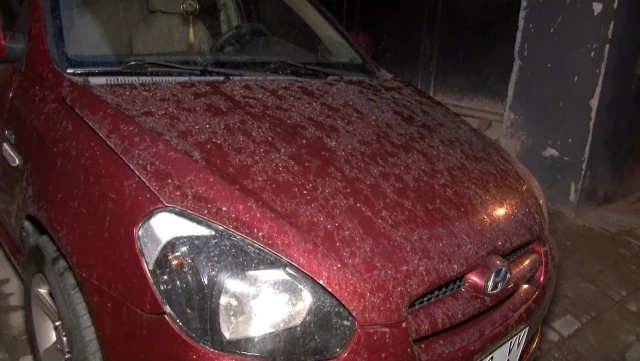 İstanbul'da gece çamur yağdı, araç sahipleri soluğu oto yıkamacılarda aldı
