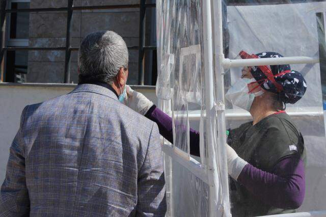 Vakaların arttığı Kastamonu'da, mobil PCR test aracı kullanımına başlandı