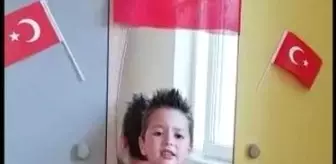 Minik Yağızhan 23 Nisan'ı İstiklal Marşı'nın 10 kıtasını ezbere okuyarak kutladı