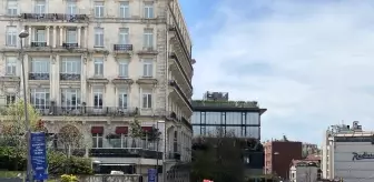 Beyoğlu'nda '23 Nisan Otobüsü' ile bayram coşkusu