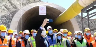 Ulaştırma ve Altyapı Bakanı Karaismailoğlu, Kop Tüneli şantiyesinde incelemelerde bulundu Açıklaması