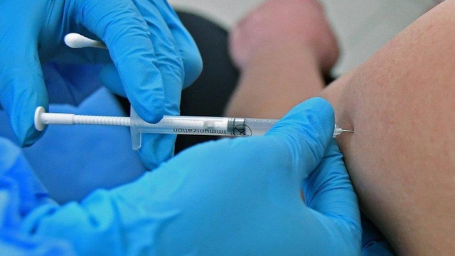 Hollandalı hekimler 'aşıdan kaçan göçmenler ve yoksullar için' kampanya istiyor