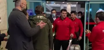 Milli güreşçi Rıza Kayaalp'e coşkulu karşılama