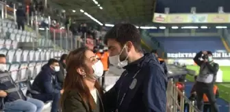 Stadyumda evlilik teklifi