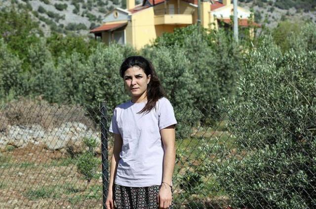 Tahliye olan Melek İpek, kızlarıyla ilk gecesini ve hayallerini anlattı: Üniversiteye gireceğim