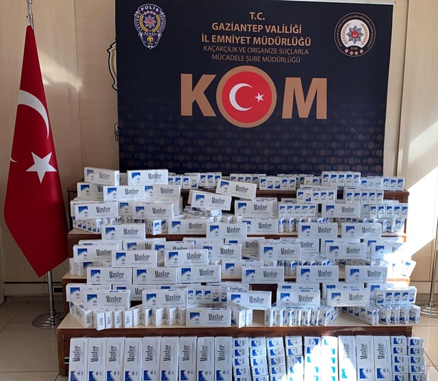 Araç farından bin 970 paket zulalanmış kaçak sigara ele geçirildi Araç farından bin 970 paket zulalanmış kaçak sigara ele geçirildi