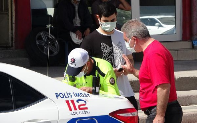 Kısıtlama saatlerinde ekmek almaya giden baba ve oğluna ağır ceza Kısıtlama saatlerinde ekmek almaya giden baba ve oğluna ağır ceza