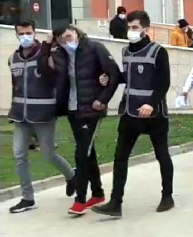 İki kişiyi sokak ortasında vuran saldırganın yeni görüntüleri ortaya çıktı İki kişiyi sokak ortasında vuran saldırganın yeni görüntüleri ortaya çıktı