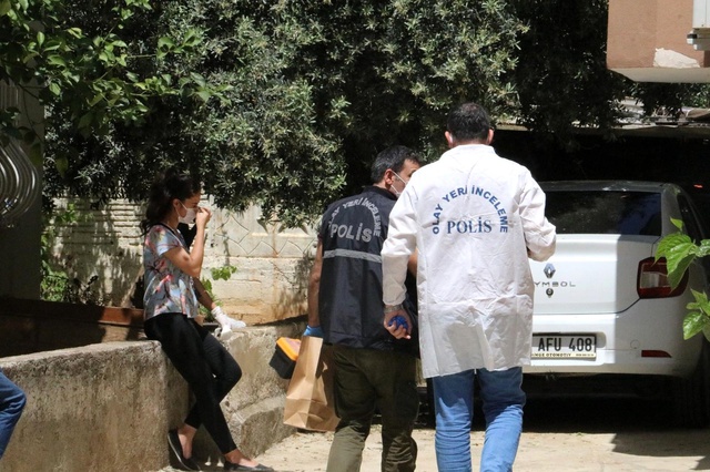 Tüm aile bireylerinin ölümünü gören abla isyan etti: Yeter artık ölü yüzü gördüğüm Tüm aile bireylerinin ölümünü gören abla isyan etti: Yeter artık ölü yüzü gördüğüm
