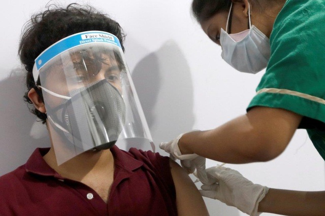 Hindistan'da Covid-19 ölümlerinde rekor kırıldı