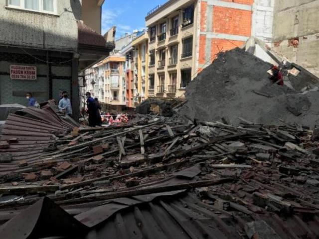 Bu sabah İstanbul'da çöken binayı dün gece kapı kapı gezip o tahliye ettirmiş: Canlarımı kurtardım ben