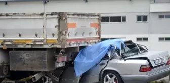 Yeni aldığı otomobili ile memleketine giderken tırın altında can verdi