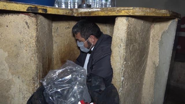 Kumar baskınında ceza yememek için tuvalete ve tezgah altına saklandılar: 17 kişiye 106 bin lira ceza