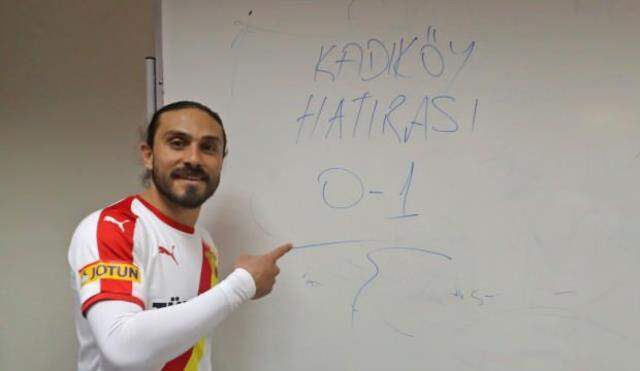 'Burası Kadıköy' sloganıyla özdeşleşen Fenerbahçe'nin stadı artık 'Kadıköy Hatıra Fotoğrafçısı' oldu