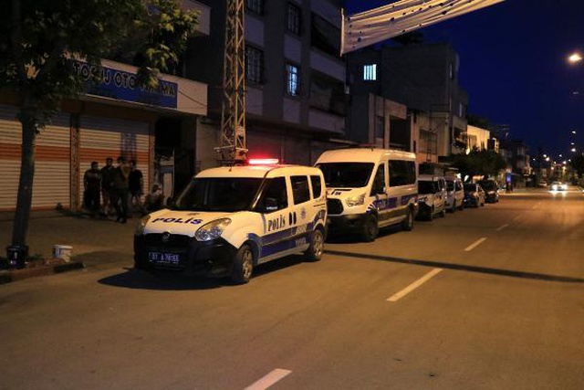 Evde cesedi bulunan Suriyeliyi şahsın cinayet şüphelisi ortaya çıktı: Çantayla koşarak uzaklaşmış Evde cesedi bulunan Suriyeliyi şahsın cinayet şüphelisi ortaya çıktı: Çantayla koşarak uzaklaşmış