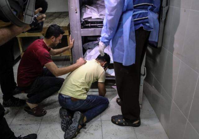 Son Dakika: İsrail'in Gazze'ye düzenlediği saldırılarda 11 kişinin daha hayatını kaybetmesiyle can kaybı 83'e yükseldi Son Dakika: İsrail'in Gazze'ye düzenlediği saldırılarda 11 kişinin daha hayatını kaybetmesiyle can kaybı 83'e yükseldi