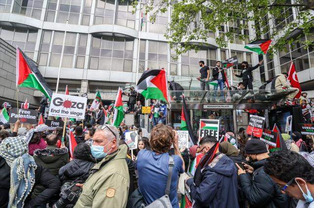 İsrail'in saldırılarına dünyadan tepki var! 11 ülkede protesto yürüyüşleri düzenlendi