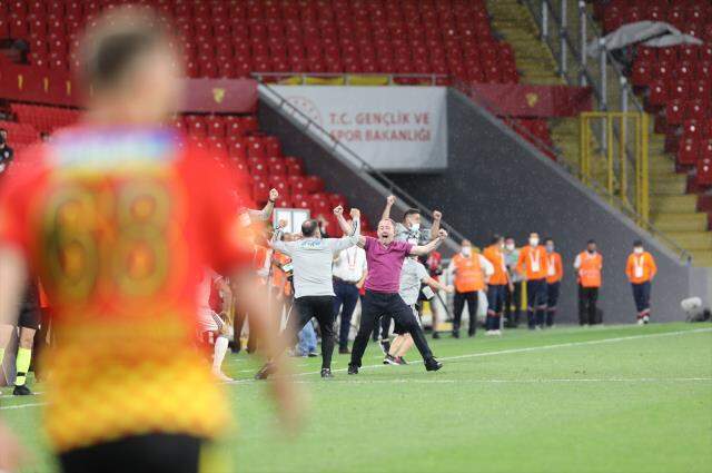 Sergen Yalçın şampiyonlukla hüngür hüngür ağladı, duygularını toparlayıp öyle demeç verebildi