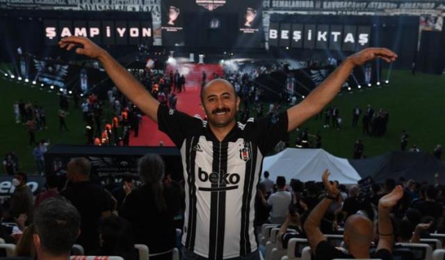 Beşiktaş'tan büyük jest! Fotoğrafına beğeni yağan emekçi şampiyonluk kutlamalarında yer aldı
