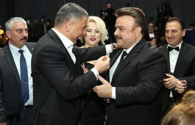 Sedat Peker'le fotoğrafı olan ünlü isimler, sosyal medya hesaplarından paylaşımlarını silmeye başladı