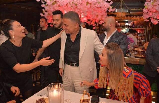 Sedat Peker'le fotoğrafı olan ünlü isimler, sosyal medya hesaplarından paylaşımlarını silmeye başladı