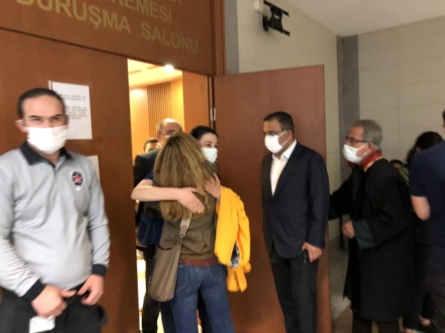 Nevruz paylaşımı nedeniyle yargılanan gazeteci Melis Alphan, beraat etti