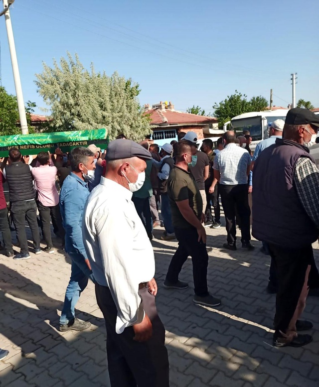 Mevsimlik işçilik yapmak için çıktığı yolda hayatını kaybetmişti! Hayat arkadaşının sosyal medyadan yazdıkları duyanları hüzünlendirdi