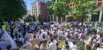 İspanya'da doktorlar, uzmanlık sınav sistemindeki değişikliği protesto etti