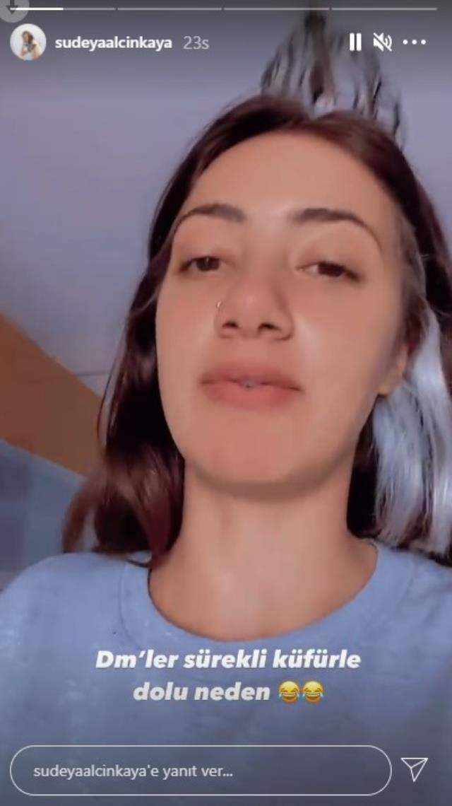 Küfür içerikli mesajlar alan Sude Yalçınkaya takipçilerine fena patladı: Ağzınızı yırtarım Küfür içerikli mesajlar alan Sude Yalçınkaya takipçilerine fena patladı: Ağzınızı yırtarım