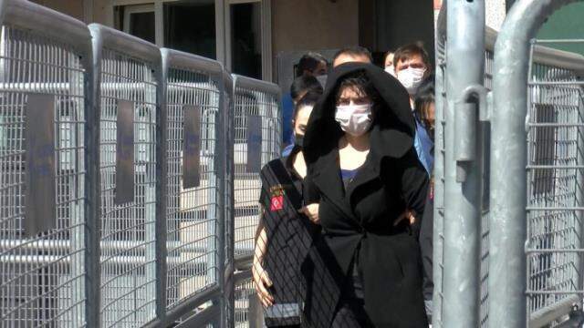 Annesinin kafasını kesip tencereye koydu! Kan donduran vahşetin altından ev tapusu çıktı Annesinin kafasını kesip tencereye koydu! Kan donduran vahşetin altından ev tapusu çıktı