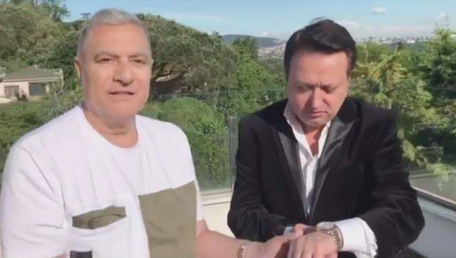 Mehmet Ali Erbil, zor günlerinde yanından ayrılmayan arkadaşına 12 bin dolarlık saat hediye etti Mehmet Ali Erbil, zor günlerinde yanından ayrılmayan arkadaşına 12 bin dolarlık saat hediye etti