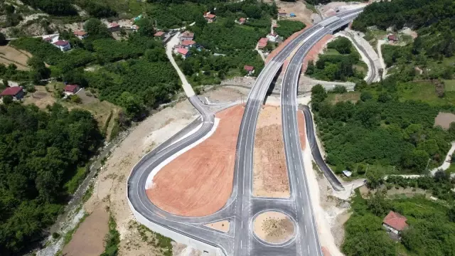 Bartın - Kastamonu güzergahındaki 1,5 saatlik yol 25 dakikaya inecek! Dev tüneller açılış için gün sayıyor