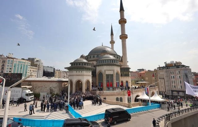 Son dakika! Cumhurbaşkanı Erdoğan, Taksim Camii'nin açılışında konuşuyor