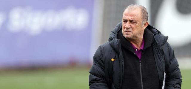 Başkan ve hoca arasında yeni kriz! Fatih Terim, Florya'daki tüm eşyalarını topladı Başkan ve hoca arasında yeni kriz! Fatih Terim, Florya'daki tüm eşyalarını topladı