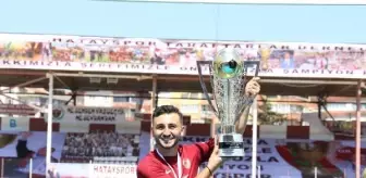 Atakaş Hatayspor'da 3 isimle daha yollar ayrıldı