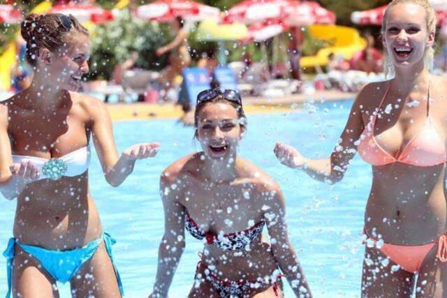 Türkiye'ye seyahat yasağı Rusya'ya pahalıya patladı! Turizm şirketlerinin borcu 400 milyon doları buldu Türkiye'ye seyahat yasağı Rusya'ya pahalıya patladı! Turizm şirketlerinin borcu 400 milyon doları buldu