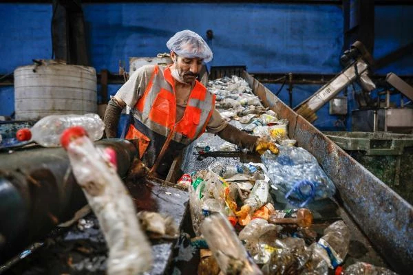 İstanbul'da üretilen 18 bin ton evsel atık doğaya, ekonomiye ve sanayiye kazandırılıyor