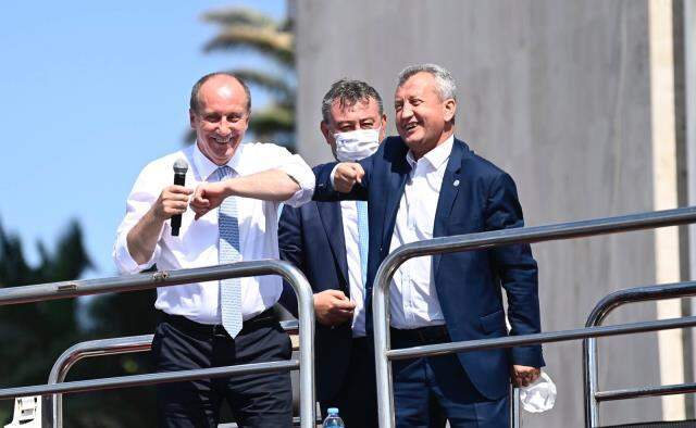 Muharrem İnce, İzmir'de CHP'li seçmenden oy istedi: Zorla oy veriyorsan, yerin Memleket Partisi
