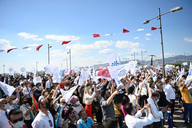 Muharrem İnce, İzmir'de CHP'li seçmenden oy istedi: Zorla oy veriyorsan, yerin Memleket Partisi