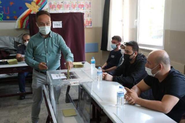 İstanbul'da 14 mahallede seçim heyecanı! 62 muhtar adayının yarışacağı seçimde 71 bin kişi oy kullanacak