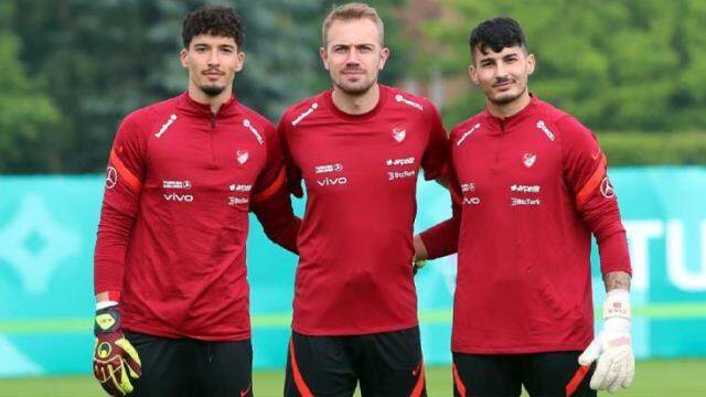 İtalyanlar çıldırdı! Uğurcan Çakır Inter'e, Altay Bayındır da Juventus'a gidiyor