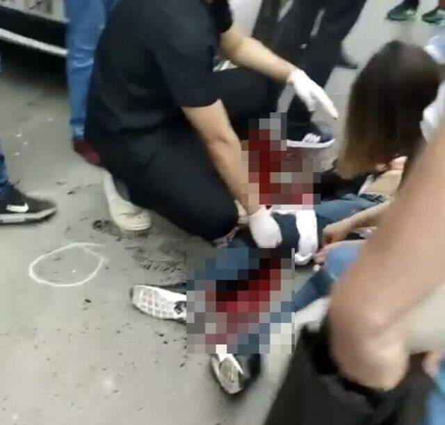 İstanbul'da dehşet anları kamerada! Sokak ortasında güpegündüz kurşun yağdırdı İstanbul'da dehşet anları kamerada! Sokak ortasında güpegündüz kurşun yağdırdı