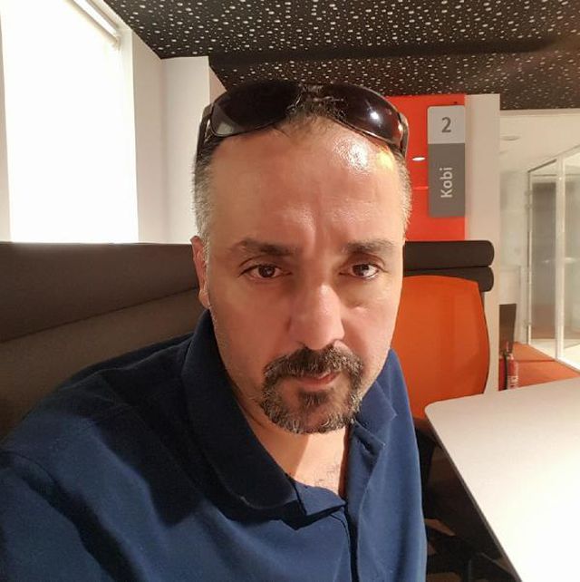 Erkek arkadaşını yüzüne kezzap attı, tahliye edildi