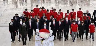 Şampiyon Anadolu Efes Basketbol Takımı, Anıtkabir'i ziyaret etti