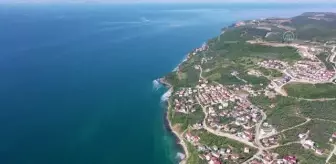 (DRONE) Müsilaj kıyı ve açık denizde yer yer etkisini sürdürüyor (2)