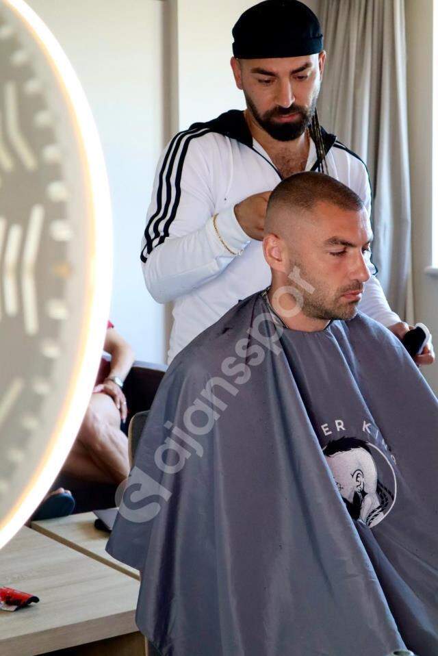 Bizim Çocuklar, dünyanın takip edeceği İtalya maçı öncesi kuaför getirtip imaj değiştirdi