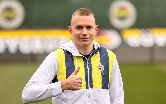 Çağlar'ın takımı Leicester, Szalai için Fenerbahçe'ye 13 milyon euroluk resmi teklif yaptı