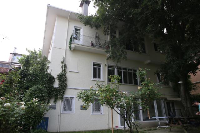 İran'ın eski lideri Humeyni'nin sürgün yıllarında Bursa'da kaldığı ev 20 milyona satışa çıktı
